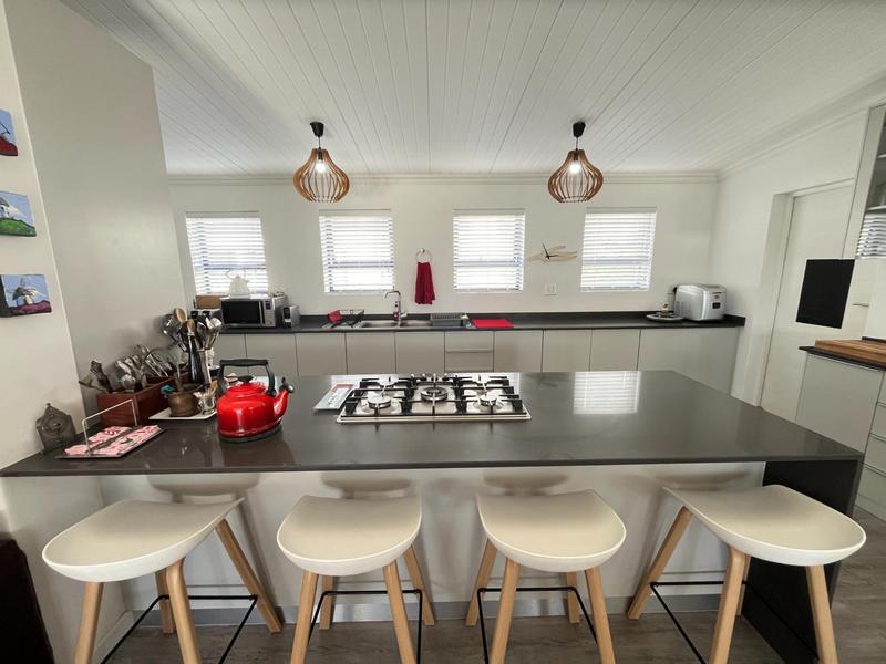 4 Bedroom Property for Sale in Dwarskersbos Western Cape